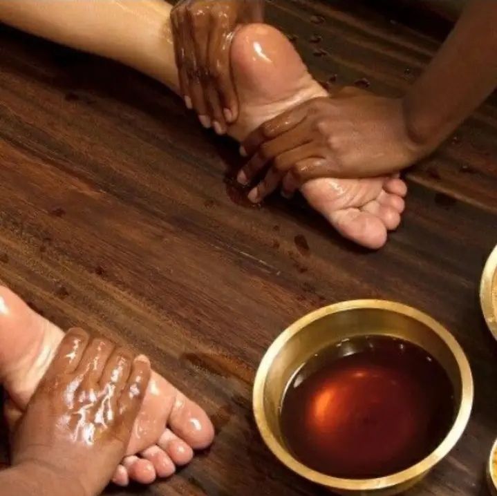 পায়ের তলায় তেল লাগানোর উপকারিতা